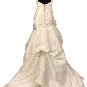 Dere Kiang Wedding Dress ❤️